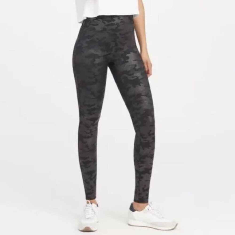 SPANX Faux Leather Camo Leggings Matte Black Size S